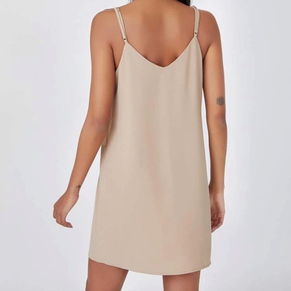 V neck cami strap mini sheath dress red - Picture 7 of 10